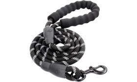 Reflective Dog Leash Black reflective dog leash, 1.5 cm thick and 1.5 m in length, with durable rope and padded handle for comfort and safety.