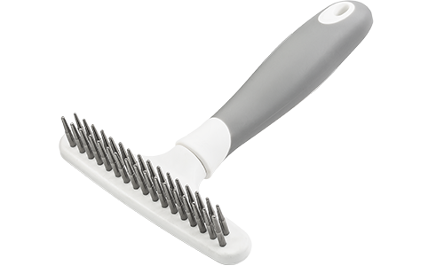 Dog Undercoat Rake Dog undercoat rake with 32 metal pins and a ergonomic handle, to remove loose fur and reduce shedding from the undercoat.