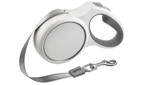 Reflective Nylon Retractable Dog Leash White retractable dog leash with ergonomic grey handle, extending up to 5 meters, with a sturdy clip for secure attachment.